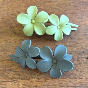 Floral Hair Clips in Green and Brown